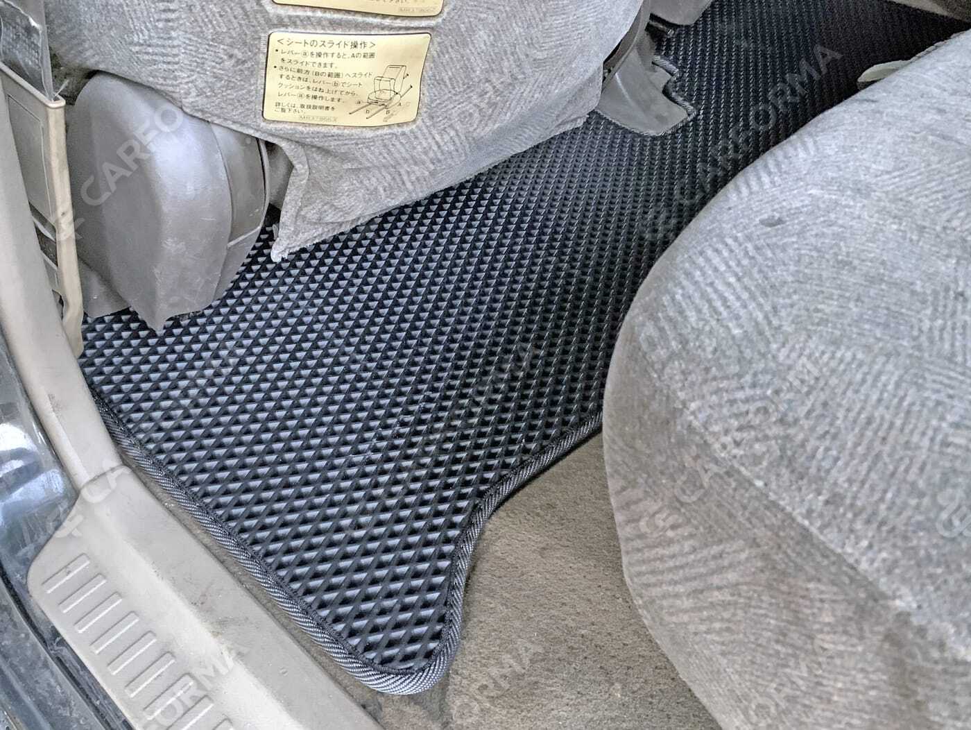 Ворсовые коврики на Mitsubishi Chariot Grandis 1997&nbsp;-&nbsp;2003 в Тамбове