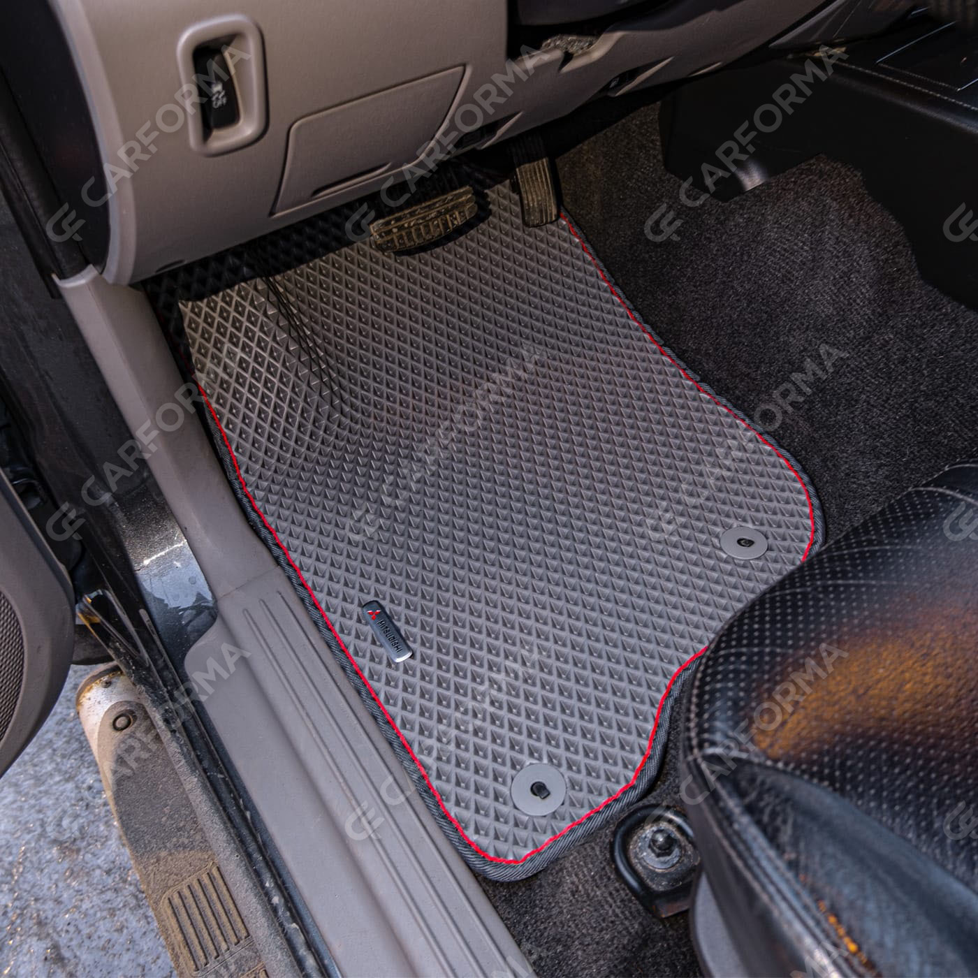 Ворсовые коврики на Mitsubishi Montero Sport II 2008&nbsp;-&nbsp;2016 в Тамбове