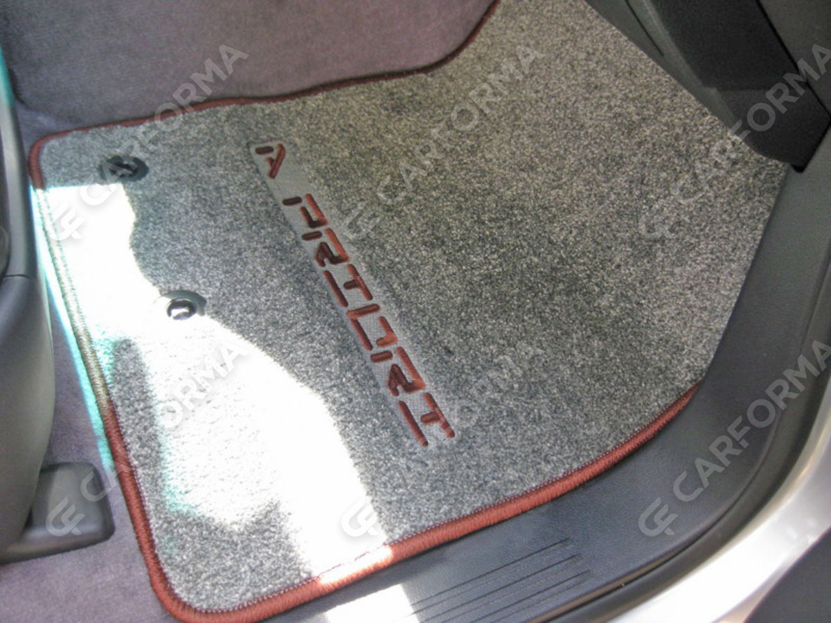 Ворсовые коврики на Toyota Land Cruiser 200 2007&nbsp;-&nbsp;2021 в Тамбове