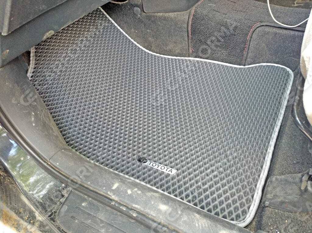 Ворсовые коврики на Toyota Wish I 2003&nbsp;-&nbsp;2009 в Тамбове