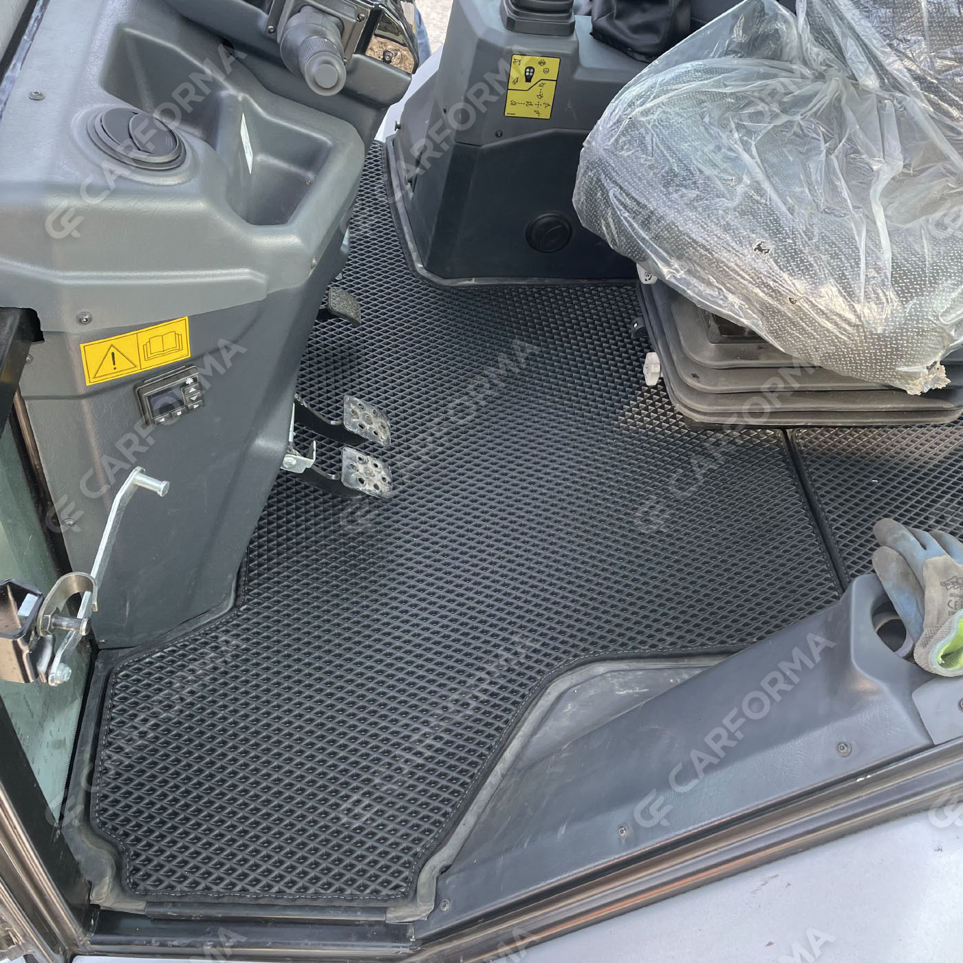 Ворсовые коврики на Спецтехника Экскаватор-погрузчик Cukurova 888  в Тамбове