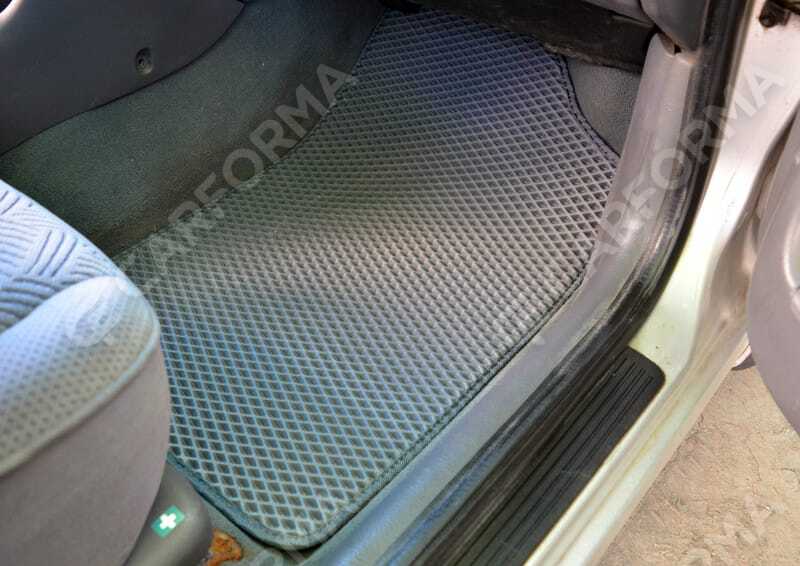 Ворсовые коврики на Toyota Avensis I 1997&nbsp;-&nbsp;2002 в Тамбове