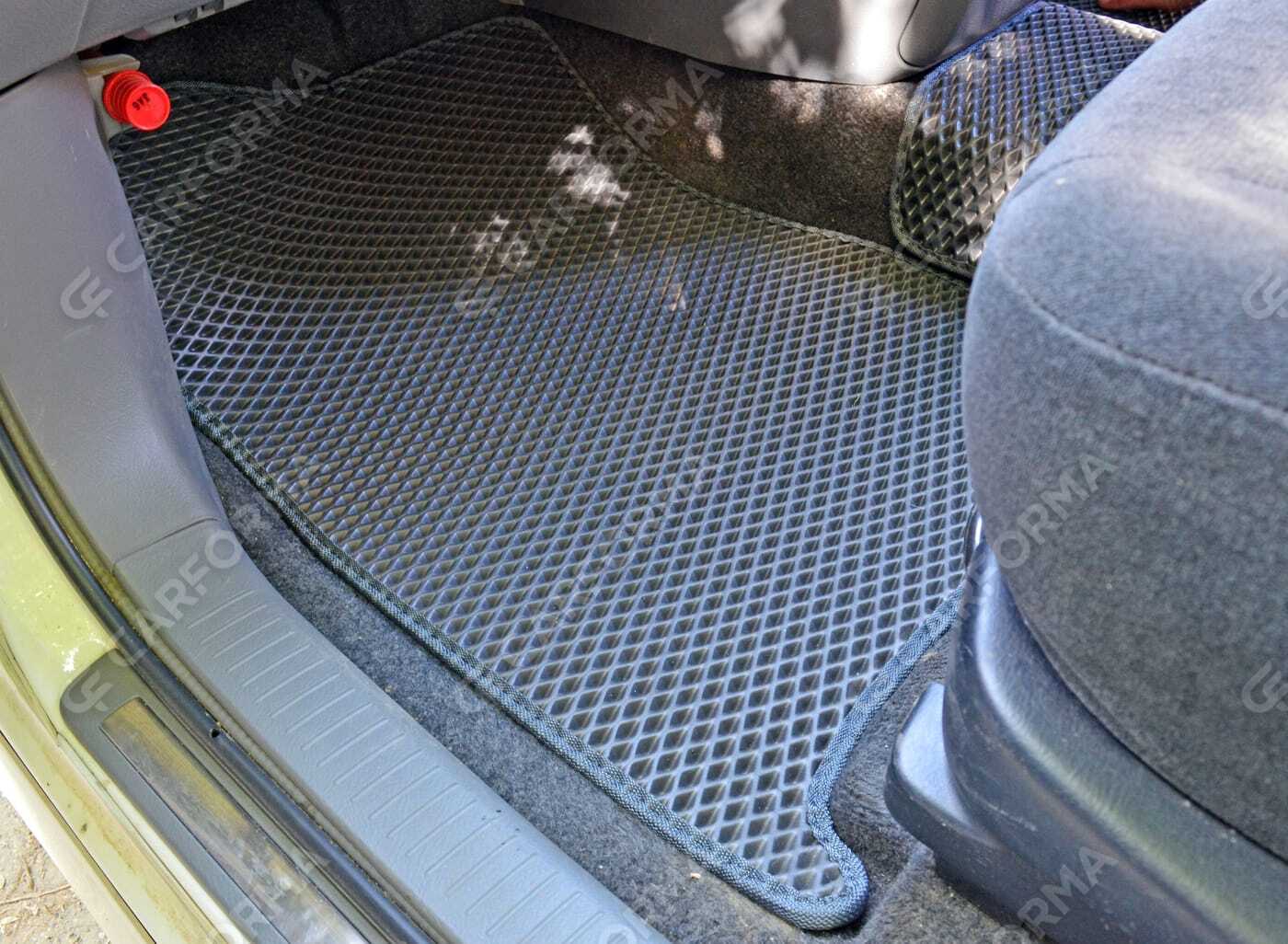 Ворсовые коврики на Toyota Ipsum II 2001&nbsp;-&nbsp;2009 в Тамбове