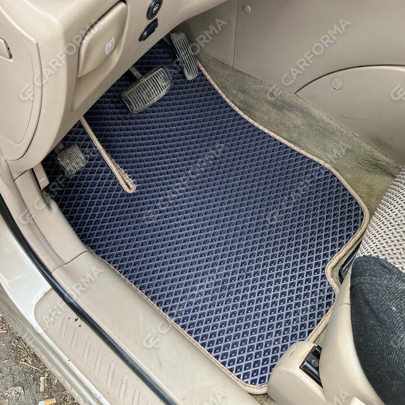 Ворсовые коврики на KIA Carens II 2006&nbsp;-&nbsp;2012 в Тамбове