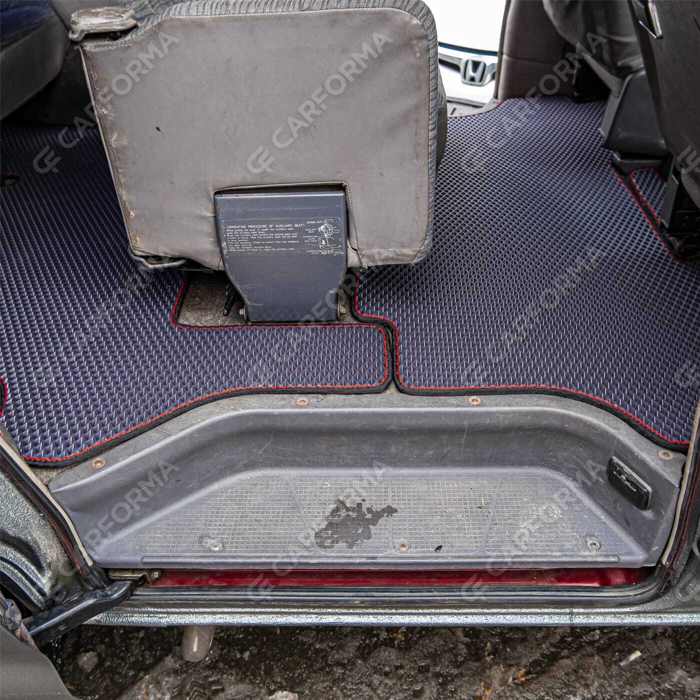 Коврики на Mitsubishi Space Gear 1994&nbsp;-&nbsp;2007 в Тамбове