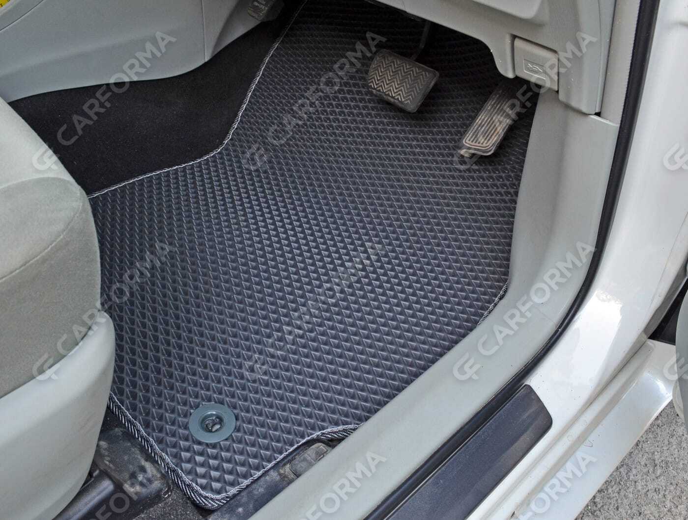 Ворсовые коврики на Toyota Prius Alpha 2011&nbsp;-&nbsp;2021 в Тамбове