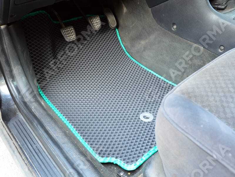 Ворсовые коврики на Toyota Avensis I 1997&nbsp;-&nbsp;2002 в Тамбове