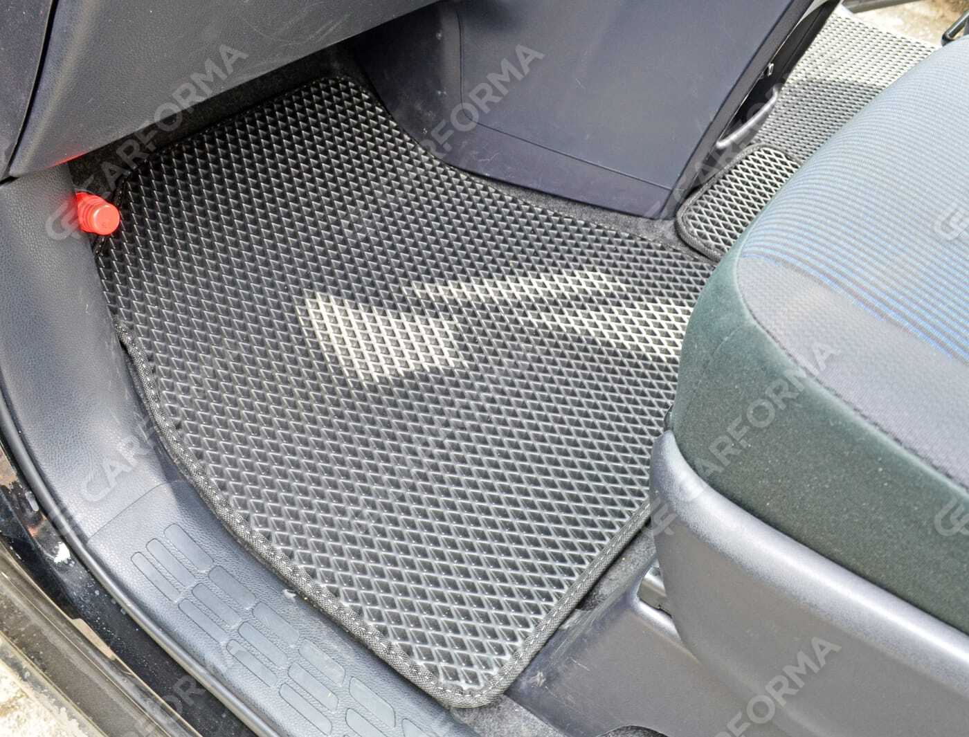 Ворсовые коврики на Toyota Noah (R80) 2014&nbsp;-&nbsp;2021 в Тамбове