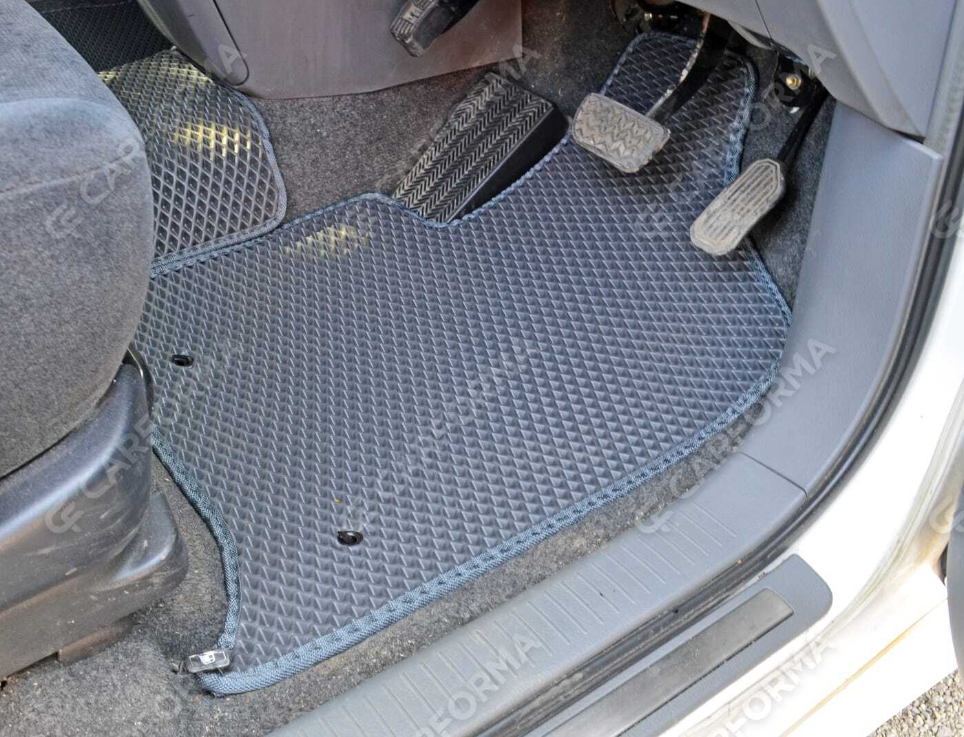 Ворсовые коврики на Toyota Ipsum II 2001&nbsp;-&nbsp;2009 в Тамбове