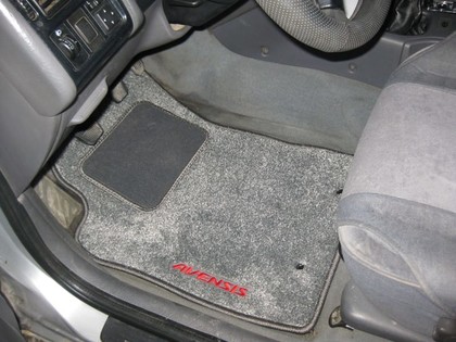 Ворсовые коврики на Toyota Avensis I 1997&nbsp;-&nbsp;2002 в Тамбове