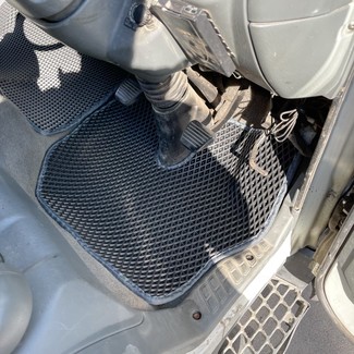 Ворсовые коврики на Mitsubishi Fuso Canter VII узкая кабина 2002&nbsp;-&nbsp;2017 в Тамбове