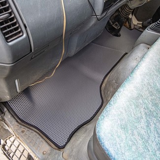 Ворсовые коврики на Mitsubishi Fuso Canter VI узкая кабина 1991&nbsp;-&nbsp;2010 в Тамбове