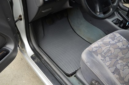 Ворсовые коврики на Toyota Avensis I 1997&nbsp;-&nbsp;2002 в Тамбове