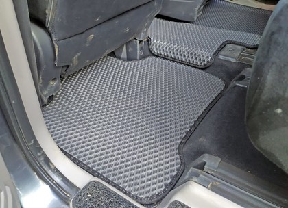 Коврики на Mitsubishi Grandis 2003&nbsp;-&nbsp;2009 в Тамбове