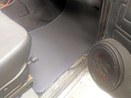 Коврики на Lada (ВАЗ) 2101, 2102, 2103, 2104, 2105, 2106, 2107 1970&nbsp;-&nbsp;2012 в Тамбове