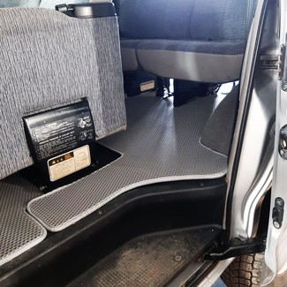 Ворсовые коврики на Mitsubishi Delica 4 1994&nbsp;-&nbsp;2007 в Тамбове