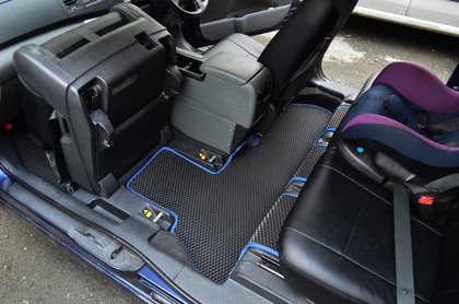 Ворсовые коврики на Toyota Isis 2004&nbsp;-&nbsp;2017 в Тамбове