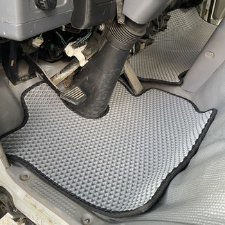 Ворсовые коврики на Isuzu ELF V широкая кабина 1993&nbsp;-&nbsp;2011 в Тамбове