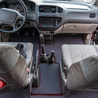 Коврики на Mitsubishi Space Gear 1994&nbsp;-&nbsp;2007 в Тамбове