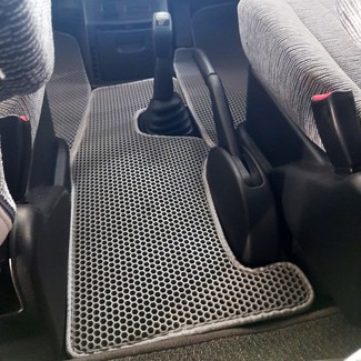 Ворсовые коврики на Mitsubishi Delica 4 1994&nbsp;-&nbsp;2007 в Тамбове