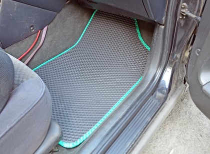 Ворсовые коврики на Toyota Avensis I 1997&nbsp;-&nbsp;2002 в Тамбове