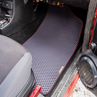 Коврики на Lada (ВАЗ) 2101, 2102, 2103, 2104, 2105, 2106, 2107 1970&nbsp;-&nbsp;2012 в Тамбове