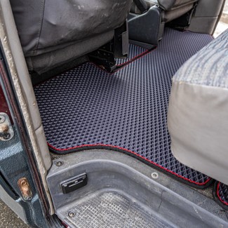 Коврики на Mitsubishi Space Gear 1994&nbsp;-&nbsp;2007 в Тамбове