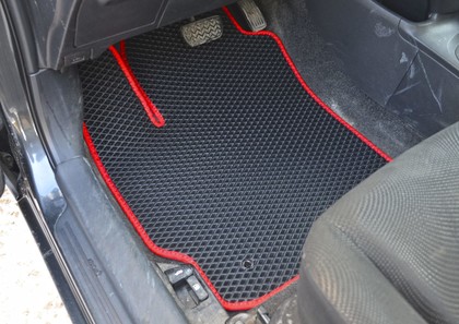 Ворсовые коврики на Toyota Yaris II 2005&nbsp;-&nbsp;2011 в Тамбове