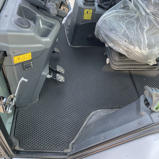 Ворсовые коврики на Спецтехника Экскаватор-погрузчик Cukurova 888  в Тамбове