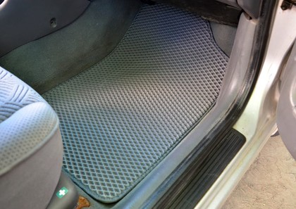 Ворсовые коврики на Toyota Avensis I 1997&nbsp;-&nbsp;2002 в Тамбове