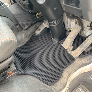 Коврики на Isuzu Forward IV узкая кабина 1994&nbsp;-&nbsp;2009 в Тамбове