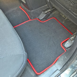 Ворсовые коврики на KIA Sorento II рестайлинг 2012&nbsp;-&nbsp;2021 в Тамбове