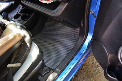 Ворсовые коврики на Toyota Prius C 2011&nbsp;-&nbsp;2021 в Тамбове