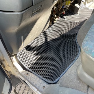 Ворсовые коврики на Mitsubishi Fuso Canter VII узкая кабина 2002&nbsp;-&nbsp;2017 в Тамбове