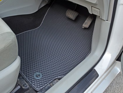 Ворсовые коврики на Toyota Prius Alpha 2011&nbsp;-&nbsp;2021 в Тамбове
