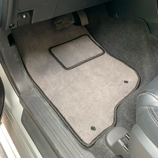 Ворсовые коврики на Mitsubishi Montero Sport III 2015&nbsp;-&nbsp;2026 в Тамбове