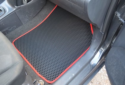 Ворсовые коврики на Toyota Yaris II 2005&nbsp;-&nbsp;2011 в Тамбове