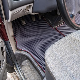 Коврики на Mitsubishi Space Gear 1994&nbsp;-&nbsp;2007 в Тамбове