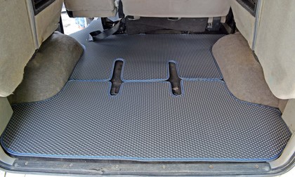 Ворсовые коврики на Mitsubishi Delica 4 1994&nbsp;-&nbsp;2007 в Тамбове