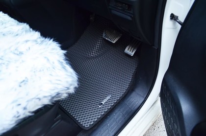 Ворсовые коврики на Toyota Noah (R80) 2014&nbsp;-&nbsp;2021 в Тамбове