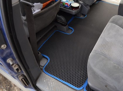 Коврики на Mazda MPV II 1999&nbsp;-&nbsp;2006 в Тамбове