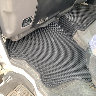 Коврики на Isuzu Forward IV узкая кабина 1994&nbsp;-&nbsp;2009 в Тамбове